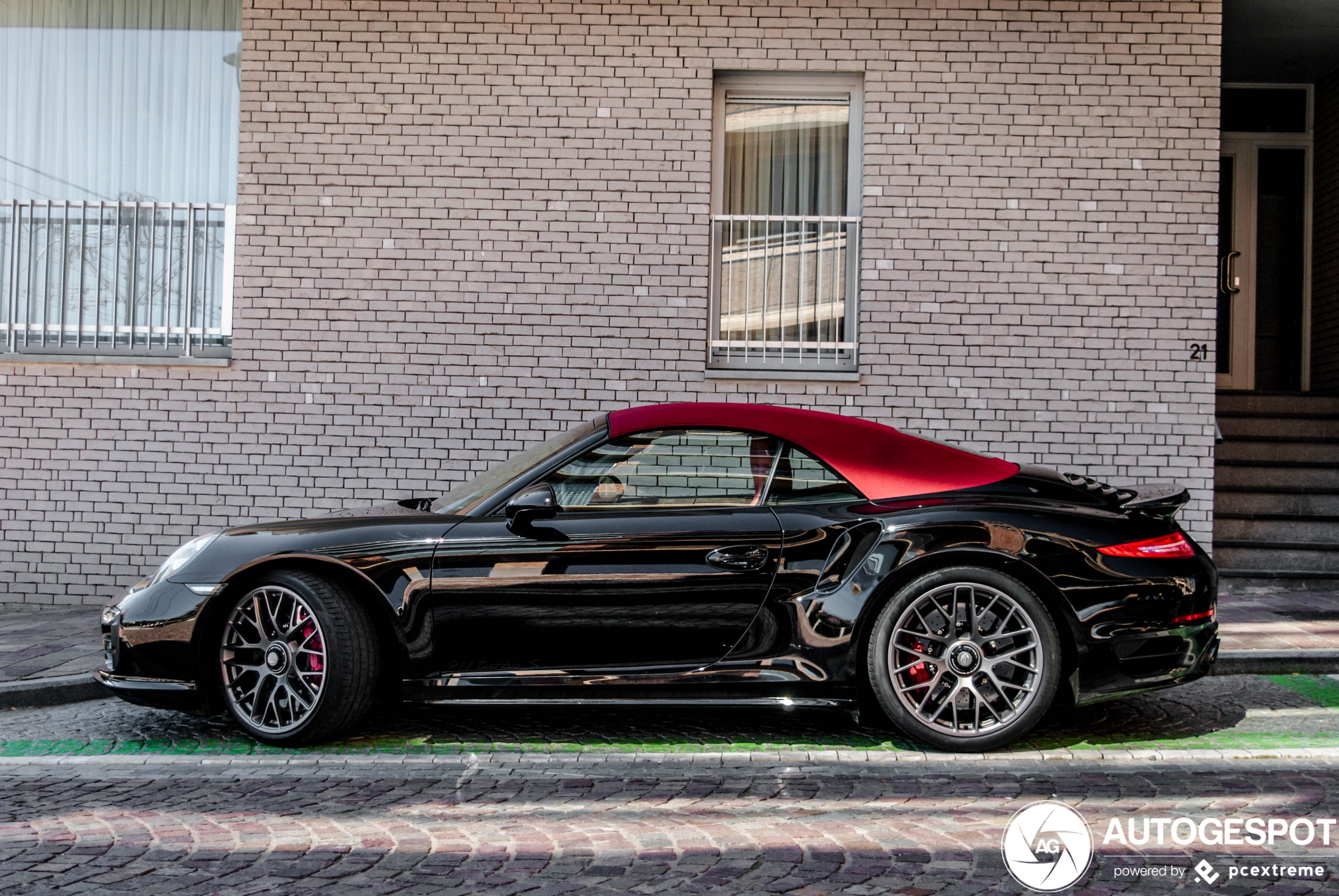 Porsche 991 Turbo S Cabriolet MkI