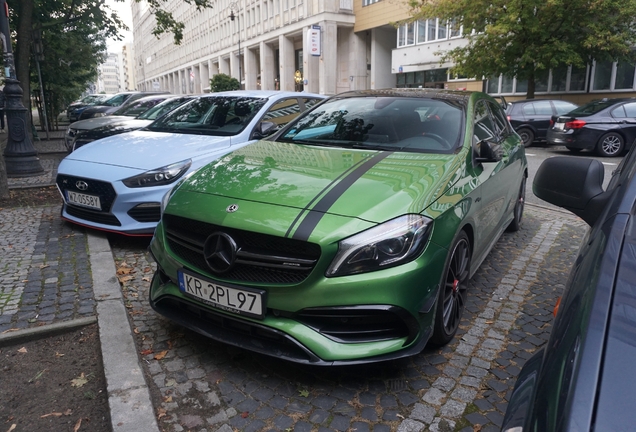 Mercedes-AMG A 45 W176 2015