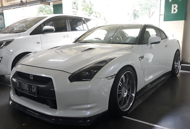 Nissan GT-R