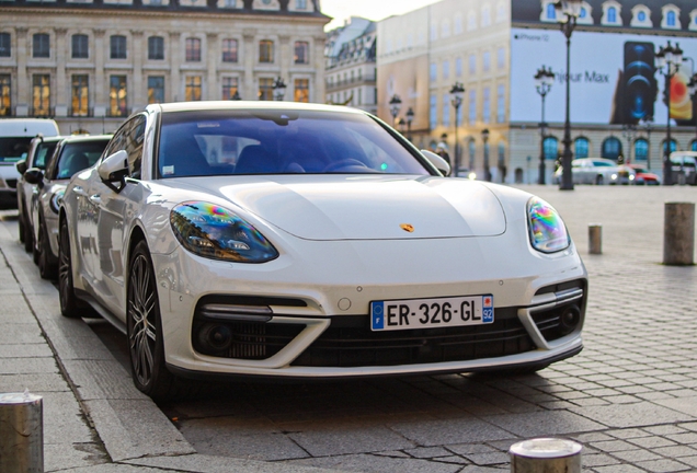 Porsche 971 Panamera Turbo