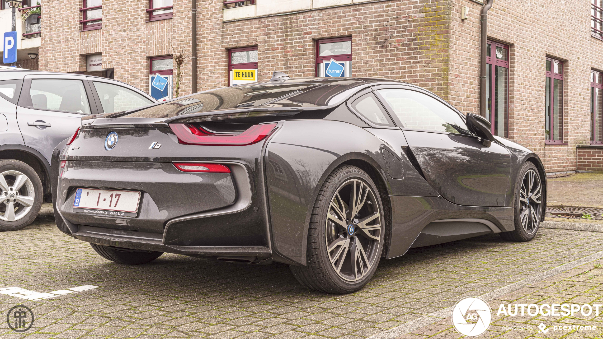 BMW i8