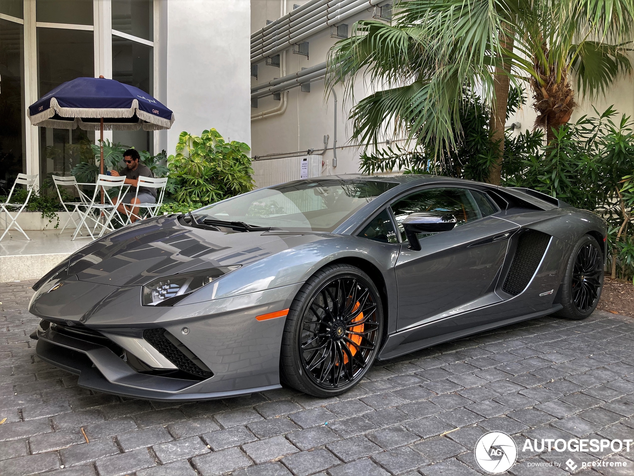 Lamborghini Aventador S LP740-4