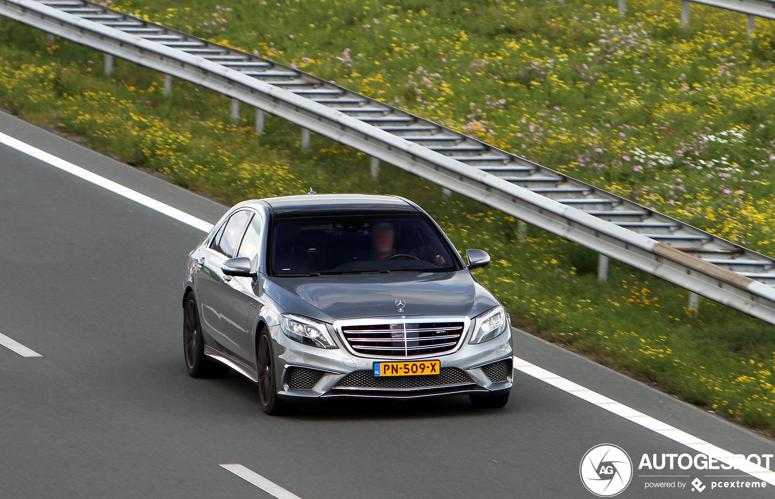 Mercedes-Benz S 65 AMG V222