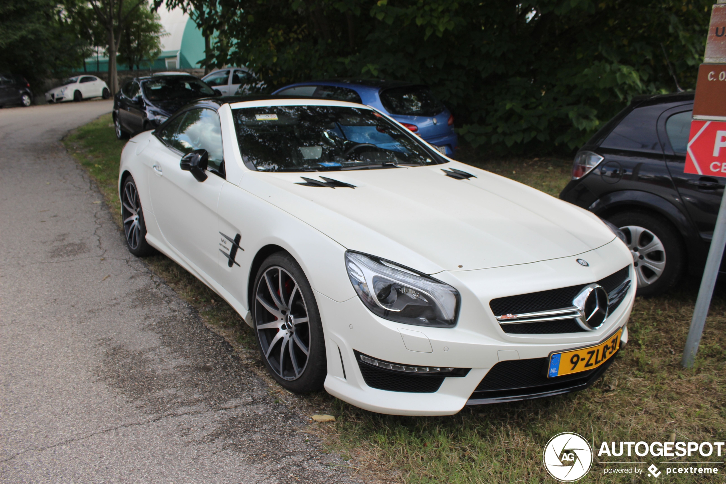 Mercedes-Benz SL 63 AMG R231 2LOOK Edition