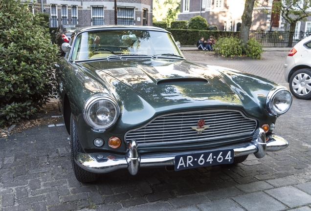 Aston Martin DB4 Series V