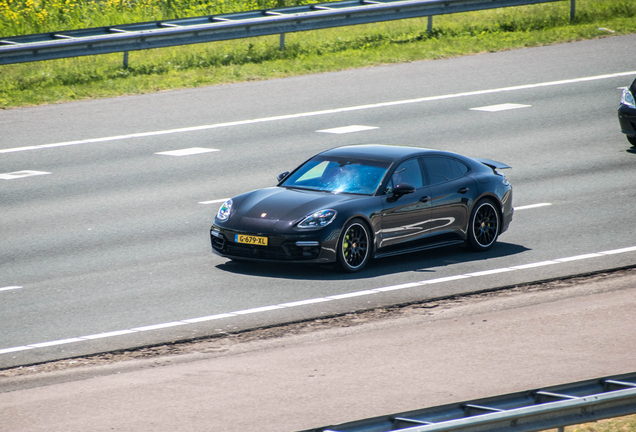 Porsche 971 Panamera Turbo S E-Hybrid