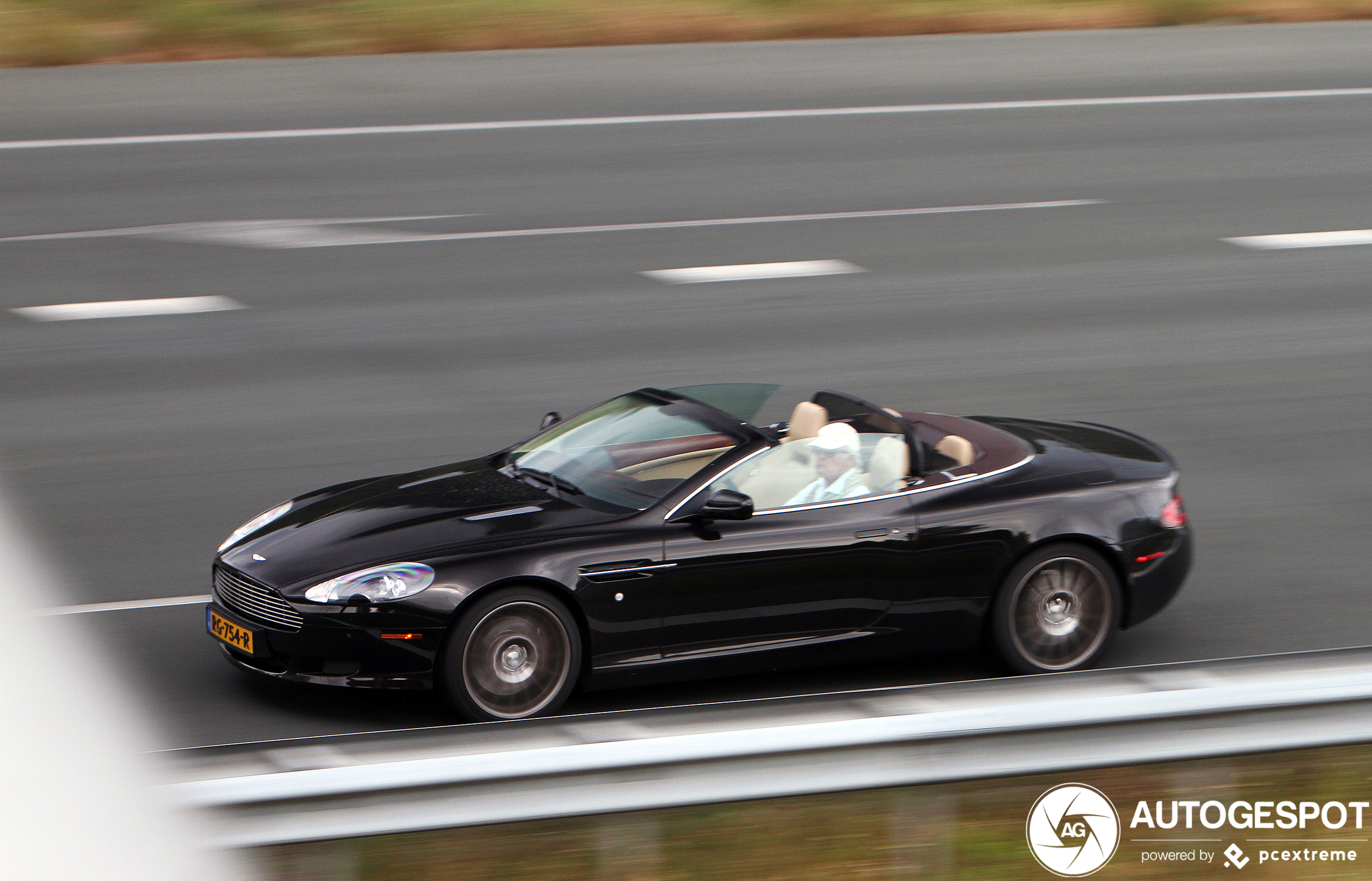 Aston Martin DB9 Volante