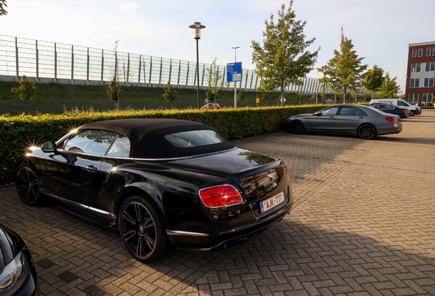 Bentley Continental GTC V8