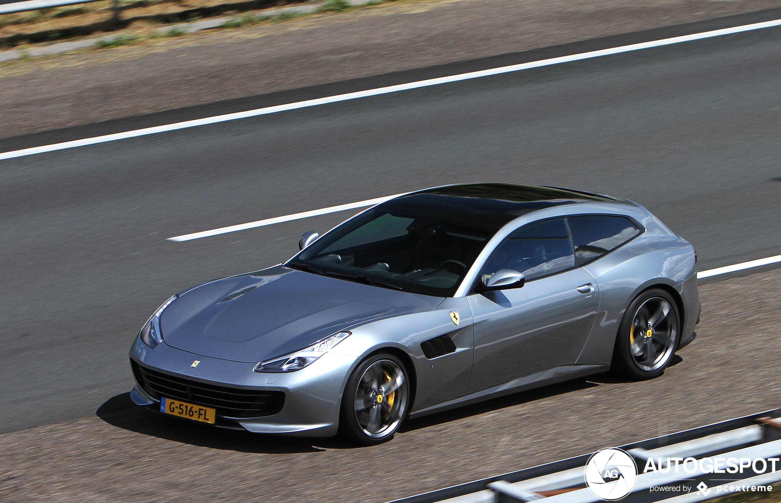 Ferrari GTC4Lusso T