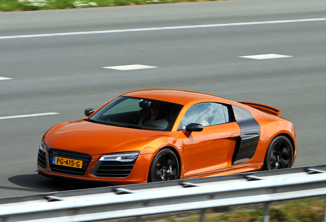 Audi R8 V10 Plus 2013