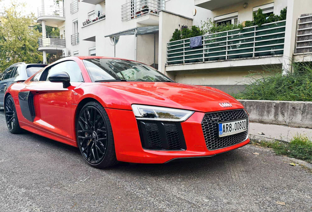 Audi R8 V10 Plus 2015