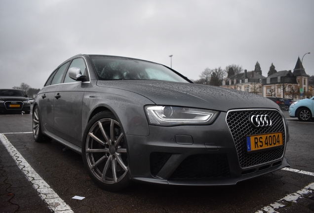 Audi RS4 Avant B8