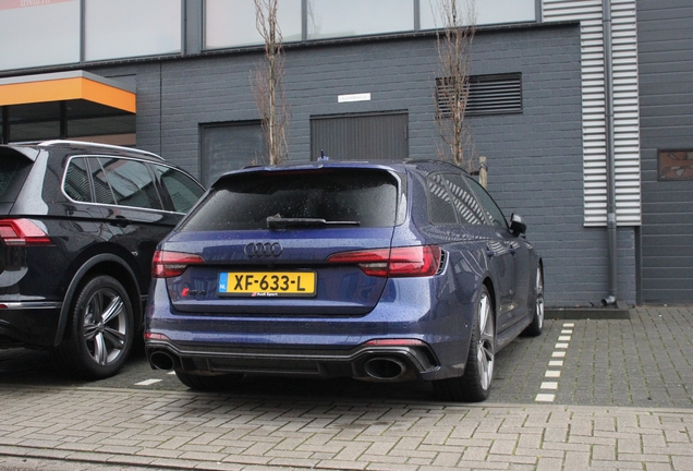 Audi RS4 Avant B9