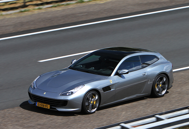 Ferrari GTC4Lusso T