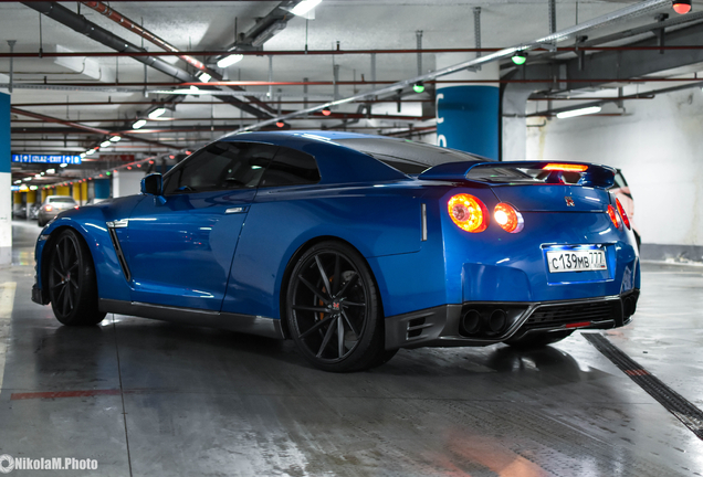 Nissan GT-R 2012