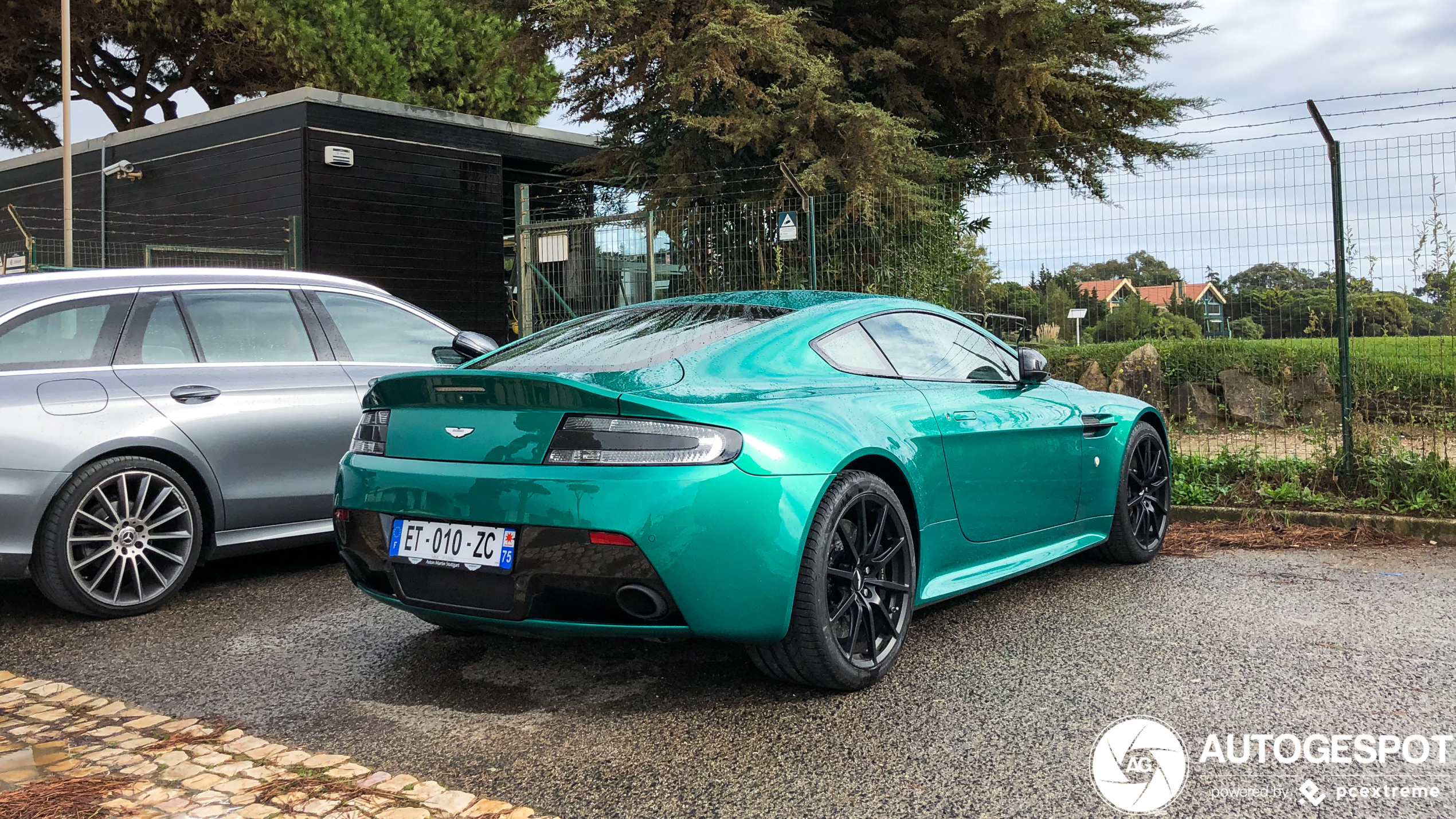 Aston Martin V12 Vantage S