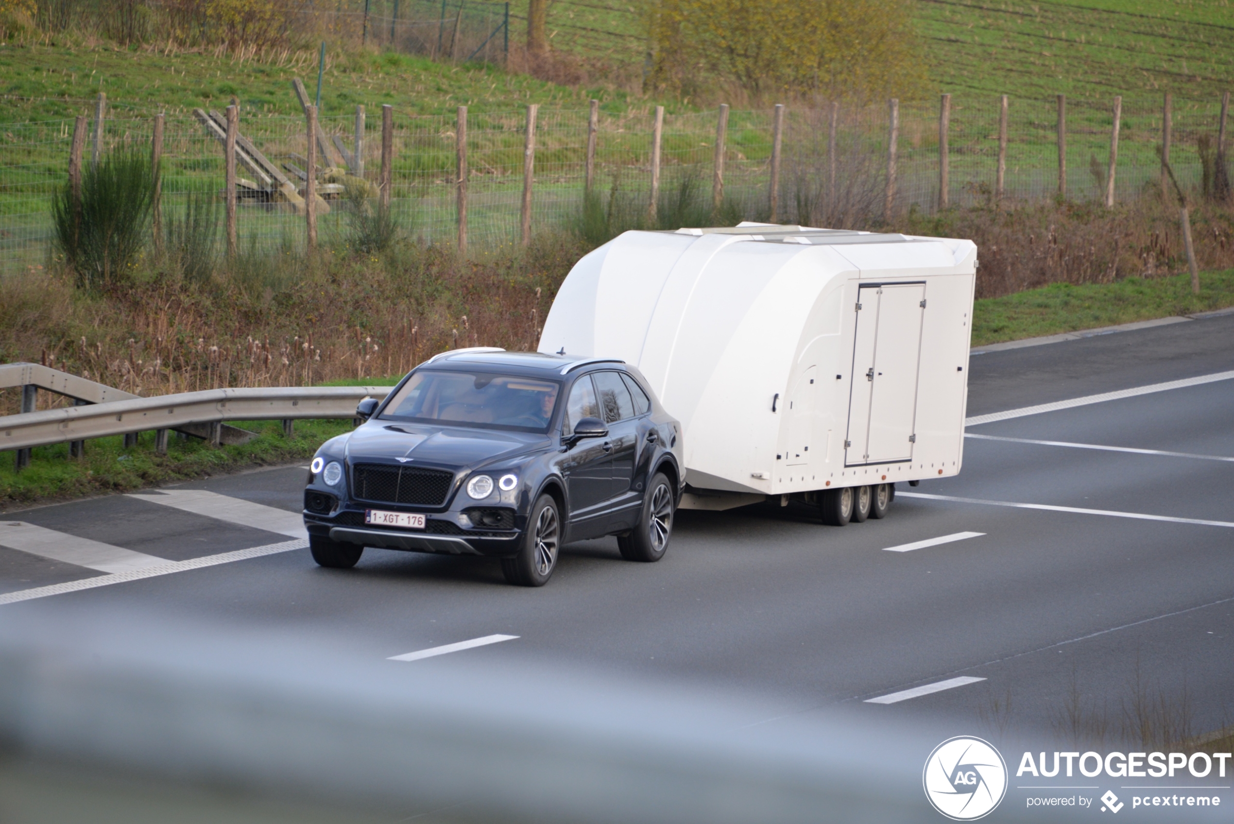 Bentley Bentayga V8