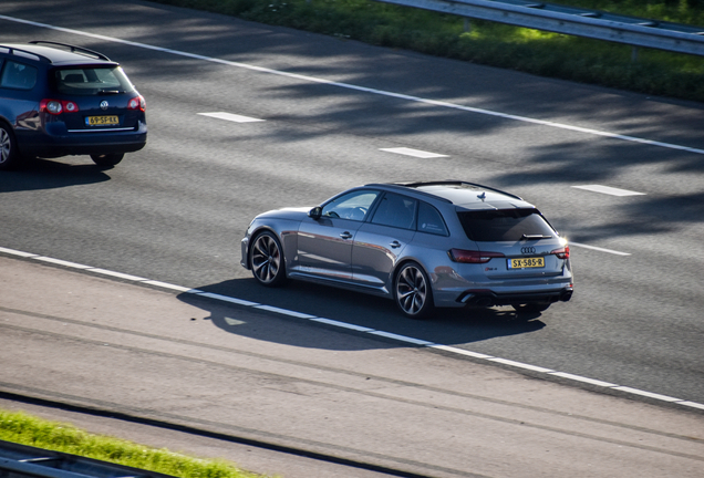 Audi RS4 Avant B9