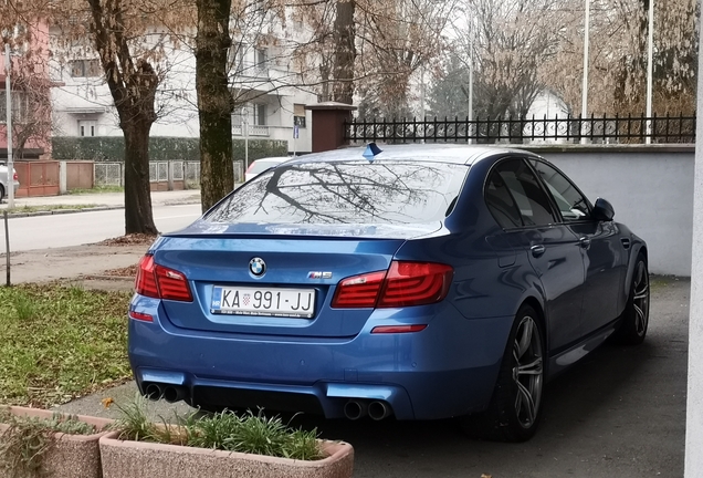 BMW M5 F10 2011