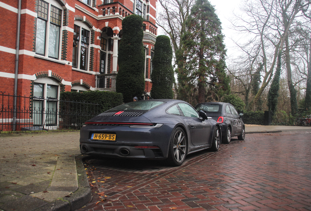 Porsche 992 Carrera 4S