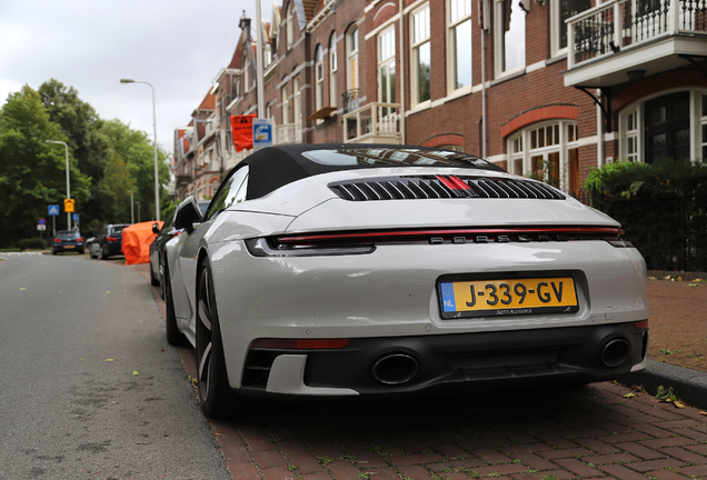 Porsche 992 Carrera 4S Cabriolet