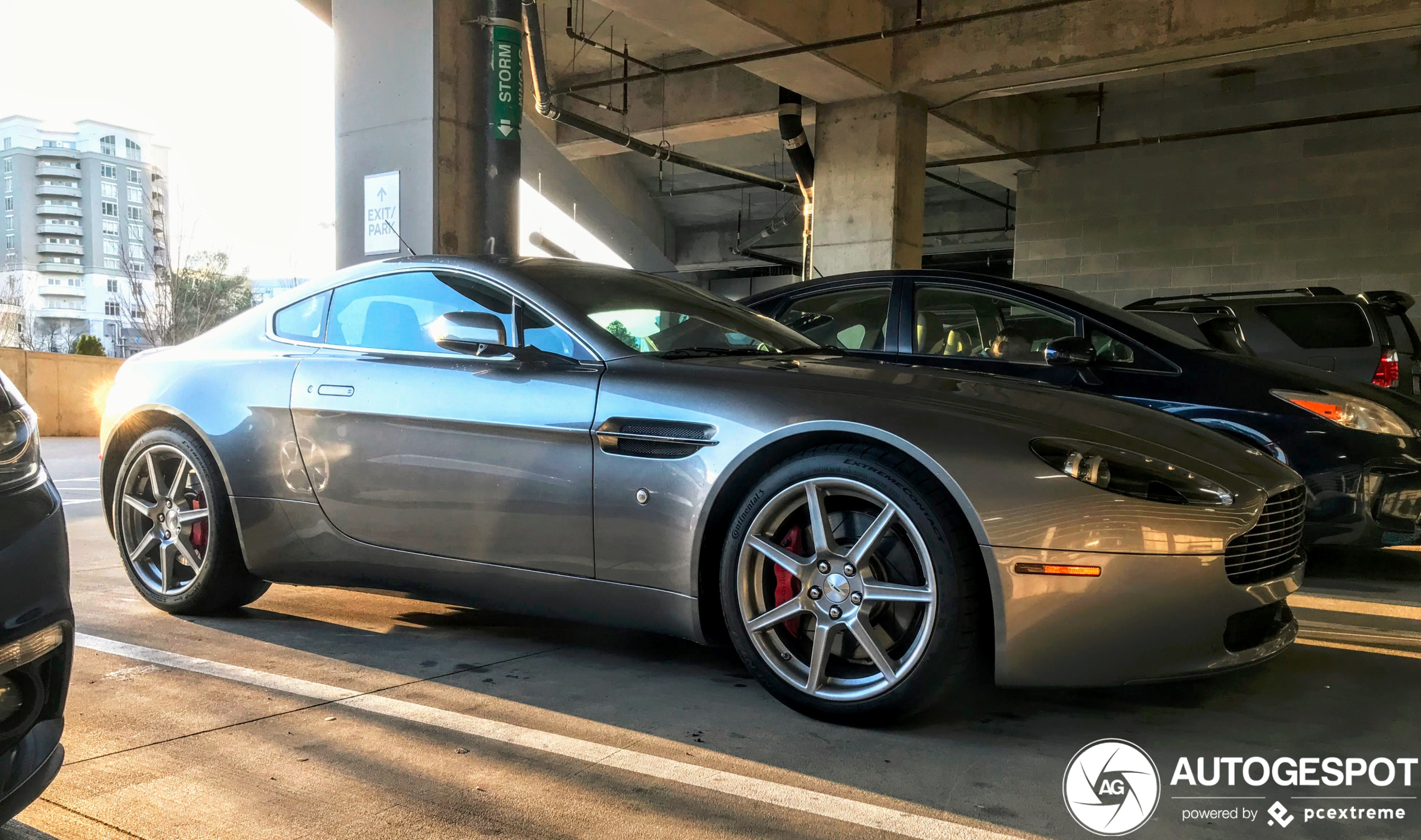 Aston Martin V8 Vantage