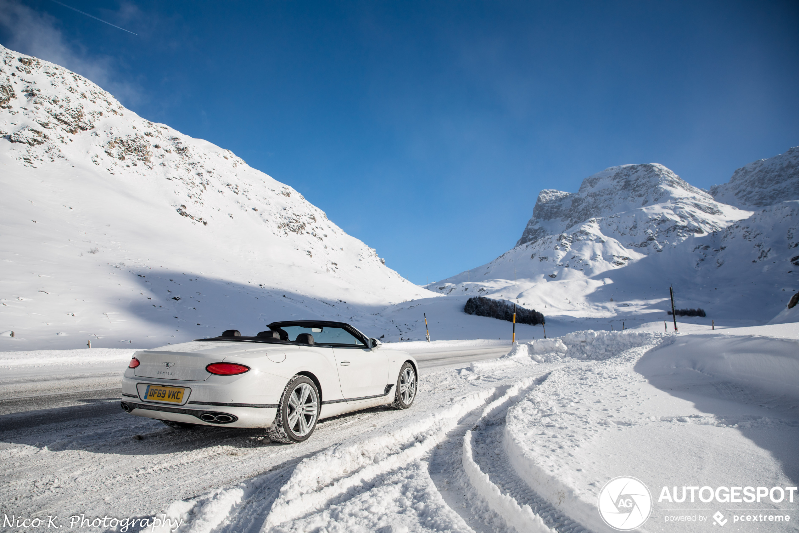 Bentley Continental GTC laat de prachtige besneeuwde Julierpas zien