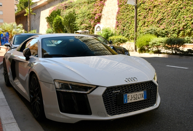 Audi R8 V10 Plus 2015