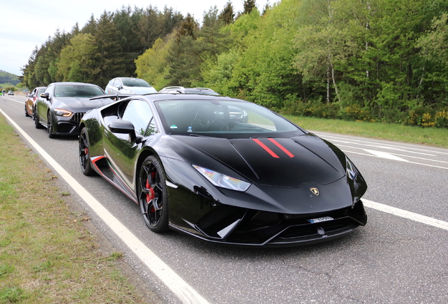 Lamborghini Huracán LP640-4 Performante