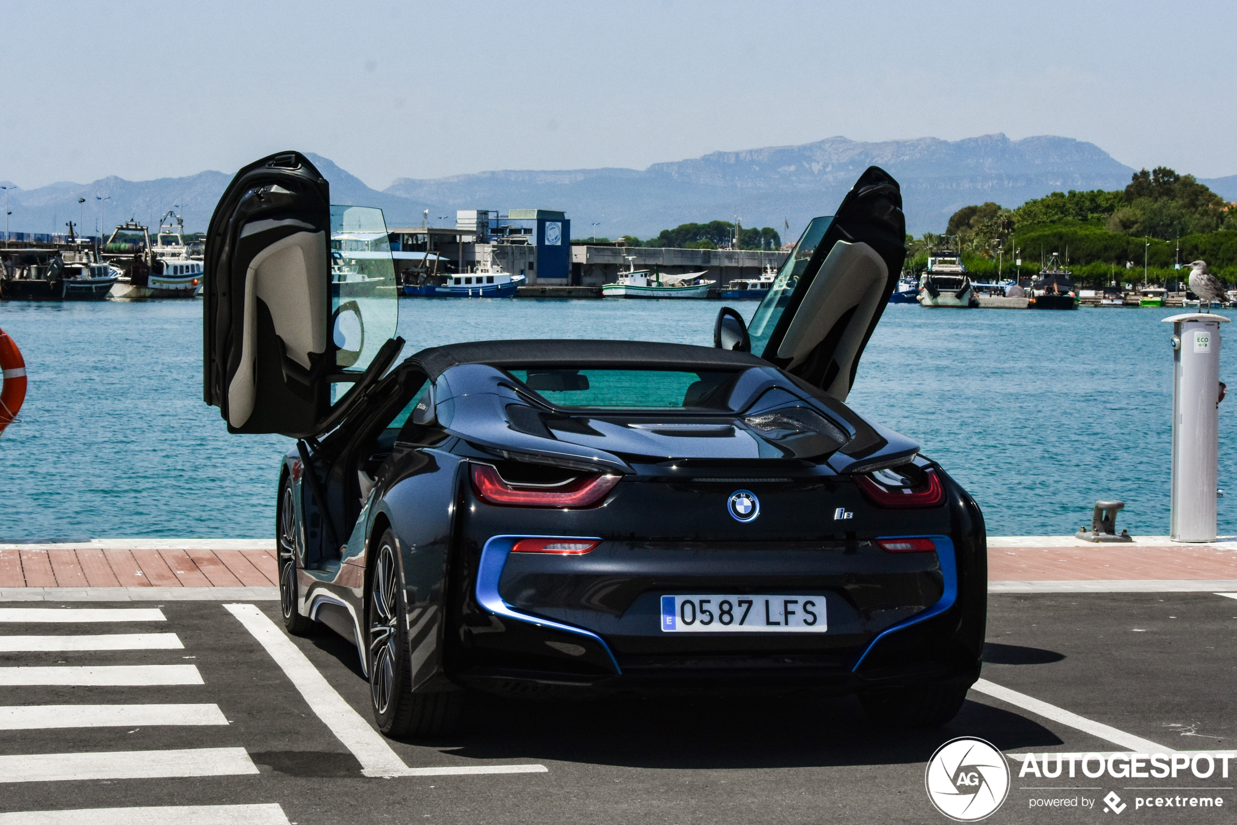 BMW i8 Roadster