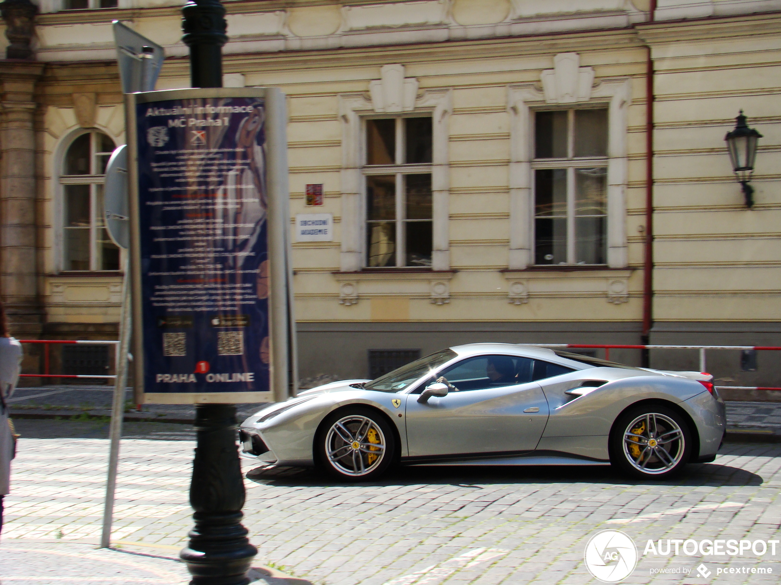 Ferrari 488 GTB