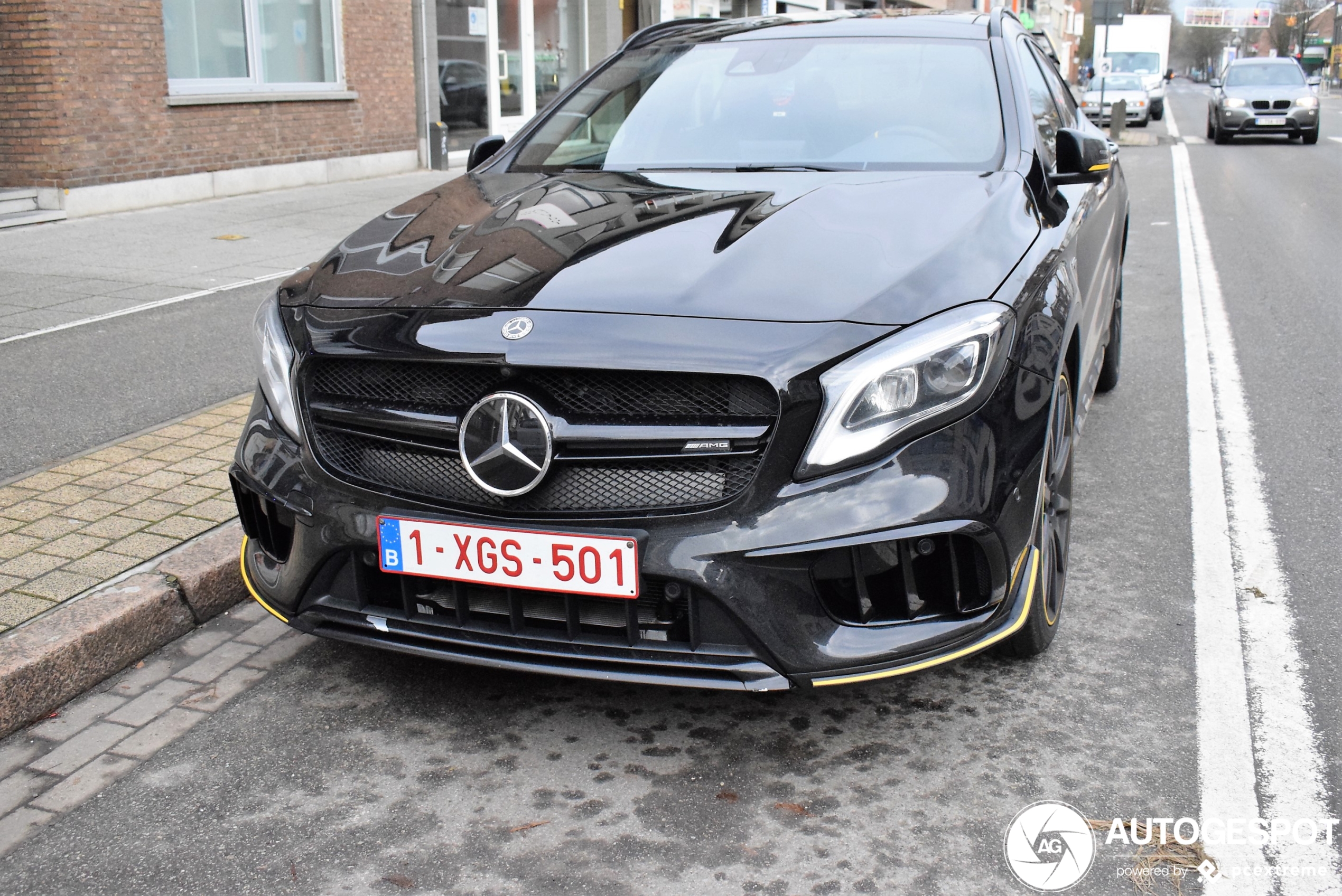 Mercedes-AMG GLA 45 X156 Yellow Night Edition