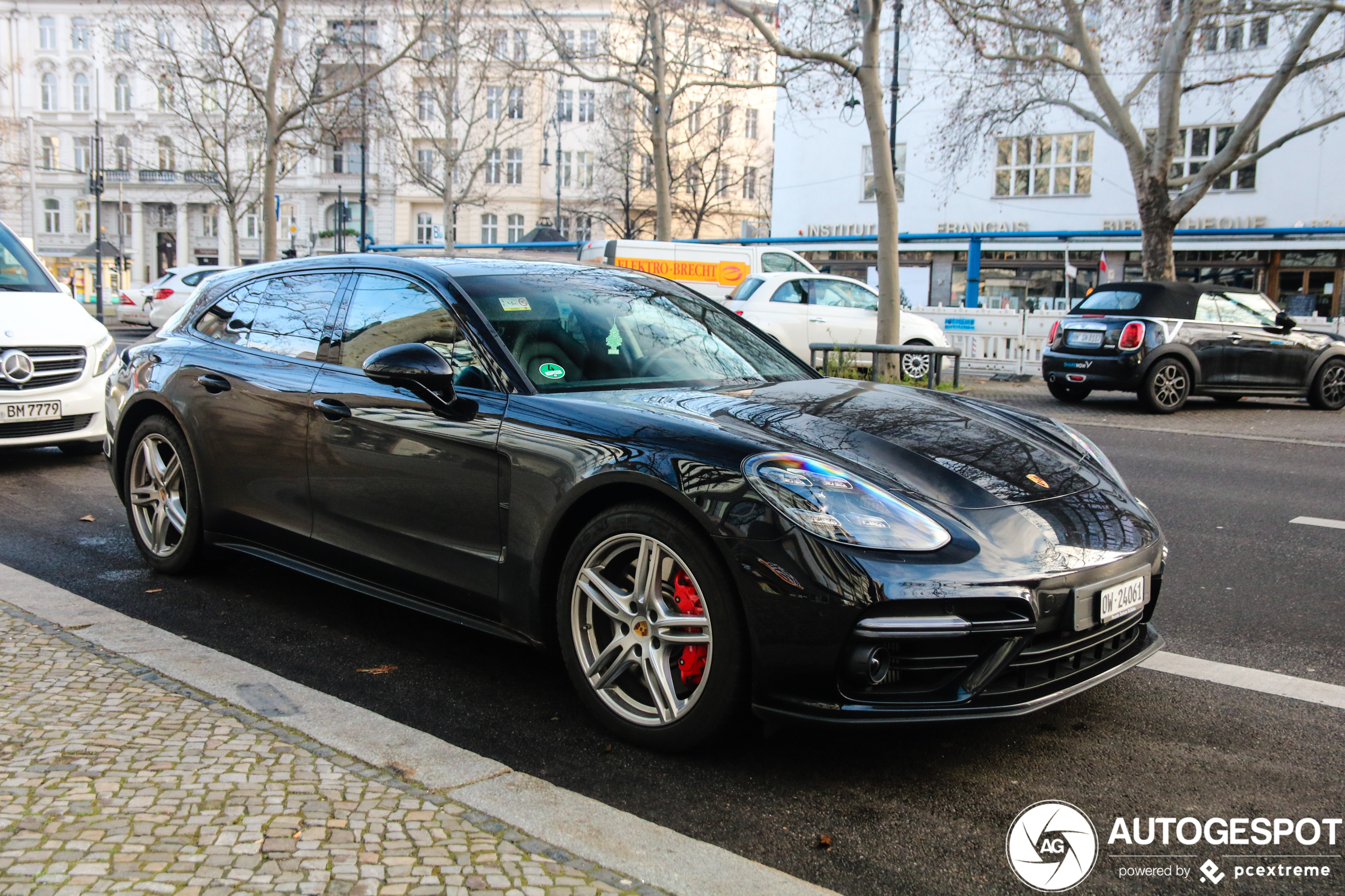 Porsche 971 Panamera Turbo Sport Turismo