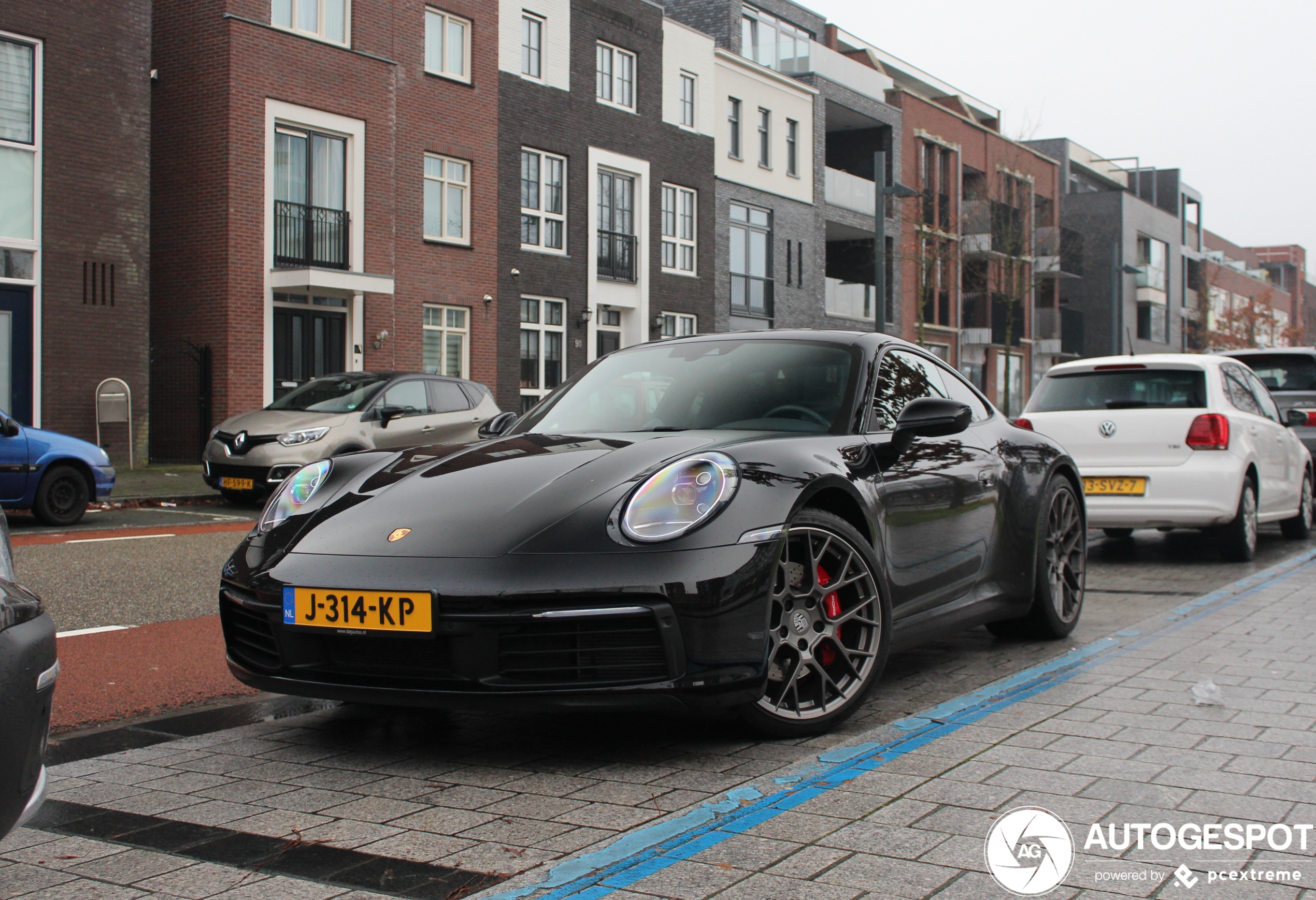 Porsche 992 Carrera 4S