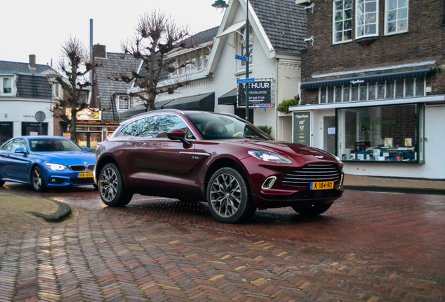 Aston Martin DBX