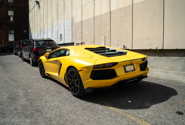 Lamborghini Aventador LP700-4