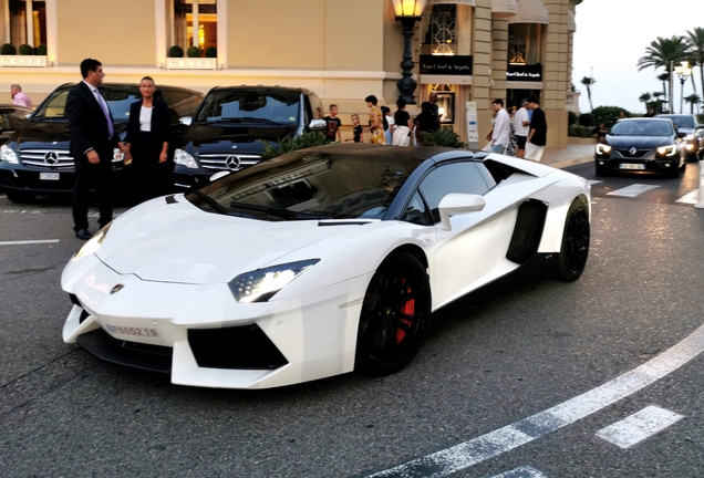 Lamborghini Aventador LP700-4 Roadster