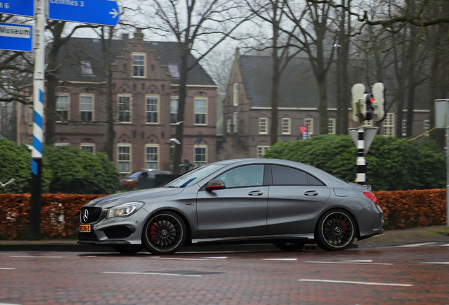 Mercedes-Benz CLA 45 AMG Edition 1 C117