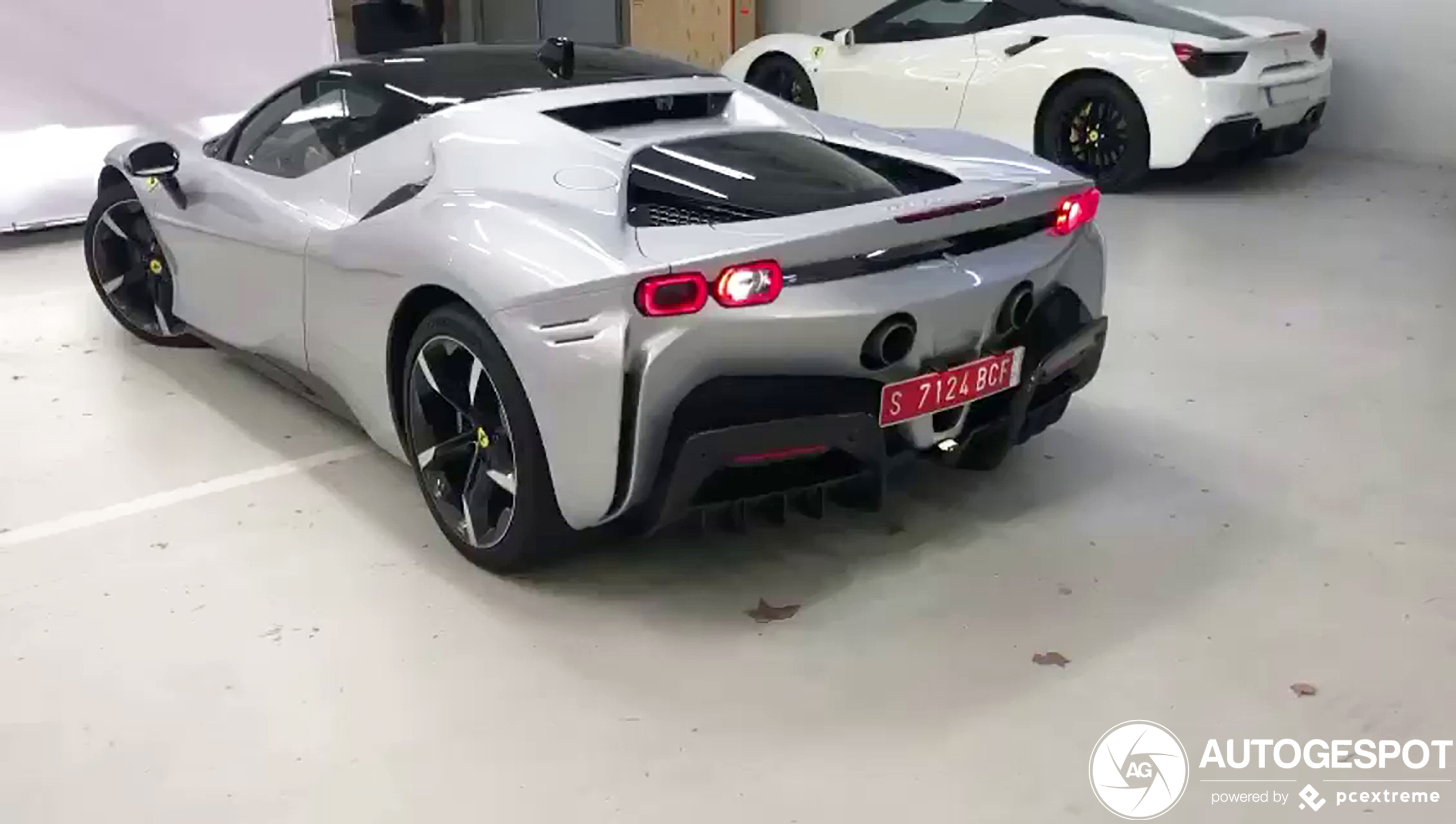 We nemen een kijkje in de Ferrari SF90 Stradale