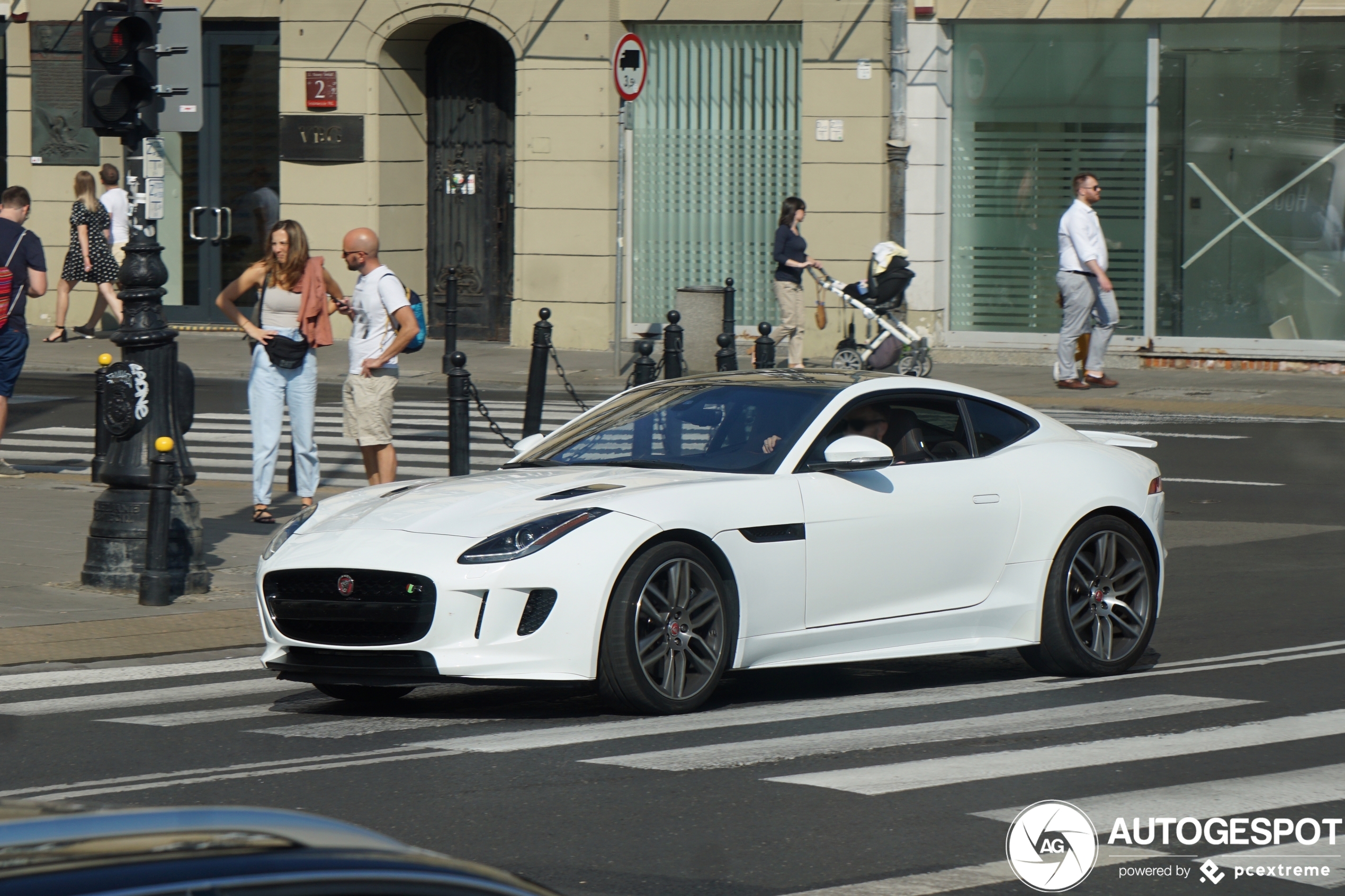 Jaguar F-TYPE R AWD Coupé