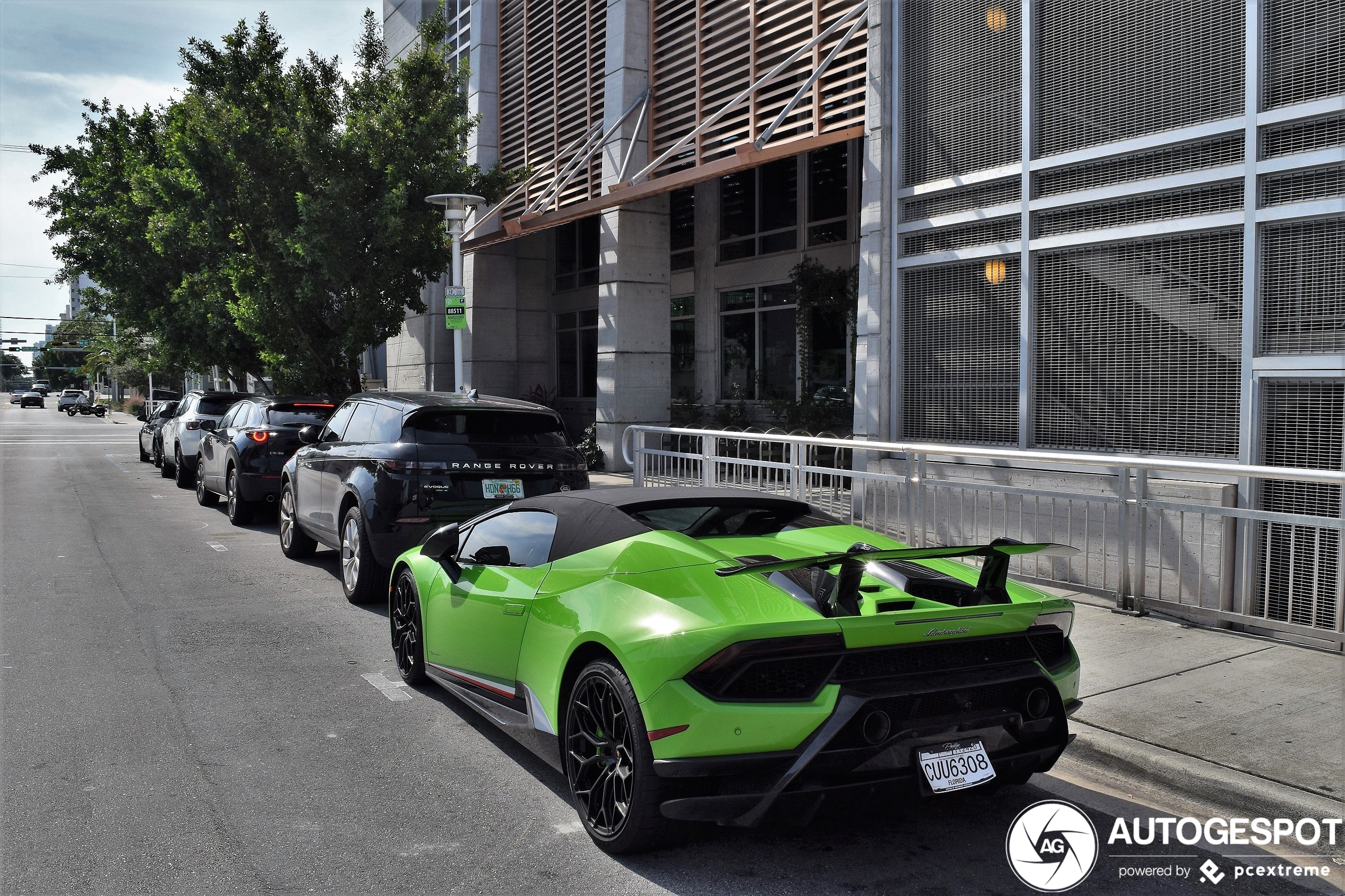 Lamborghini Huracán LP640-4 Performante Spyder