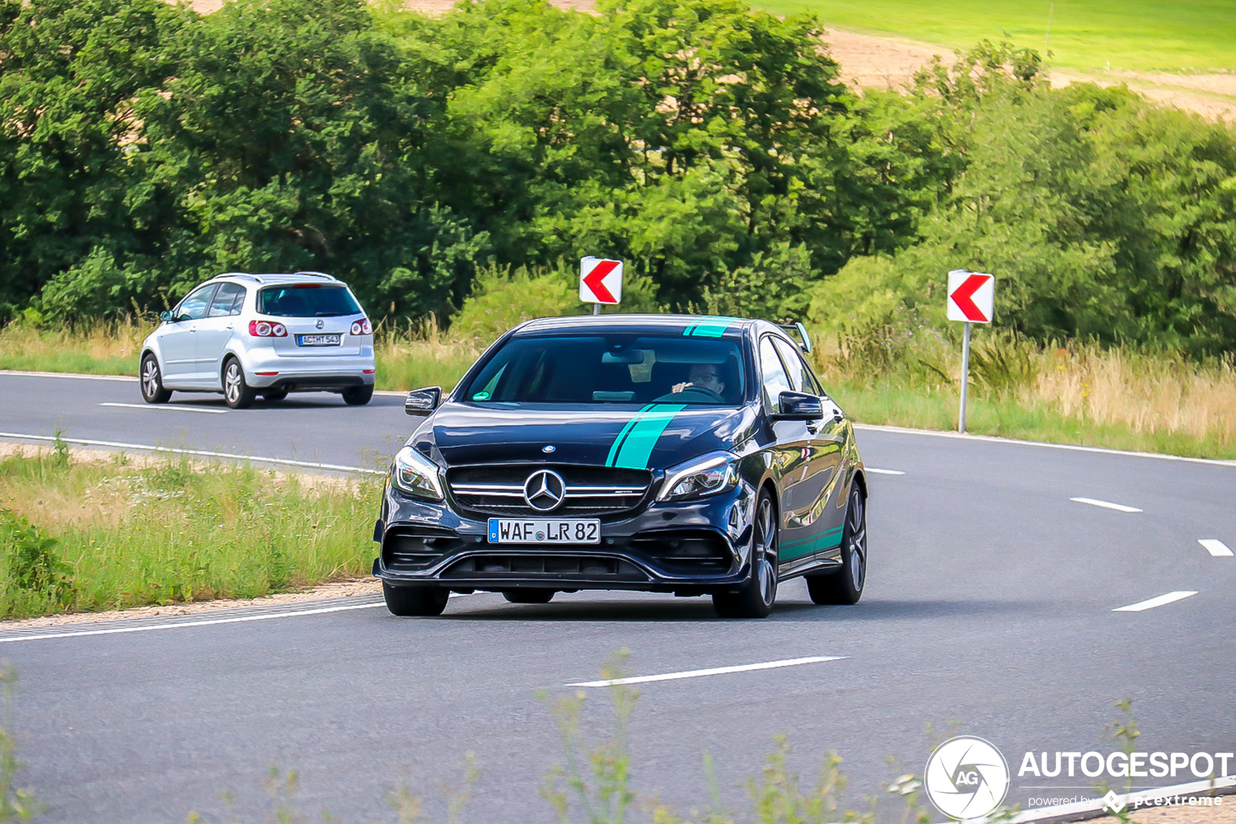 Mercedes-AMG A 45 W176 2015