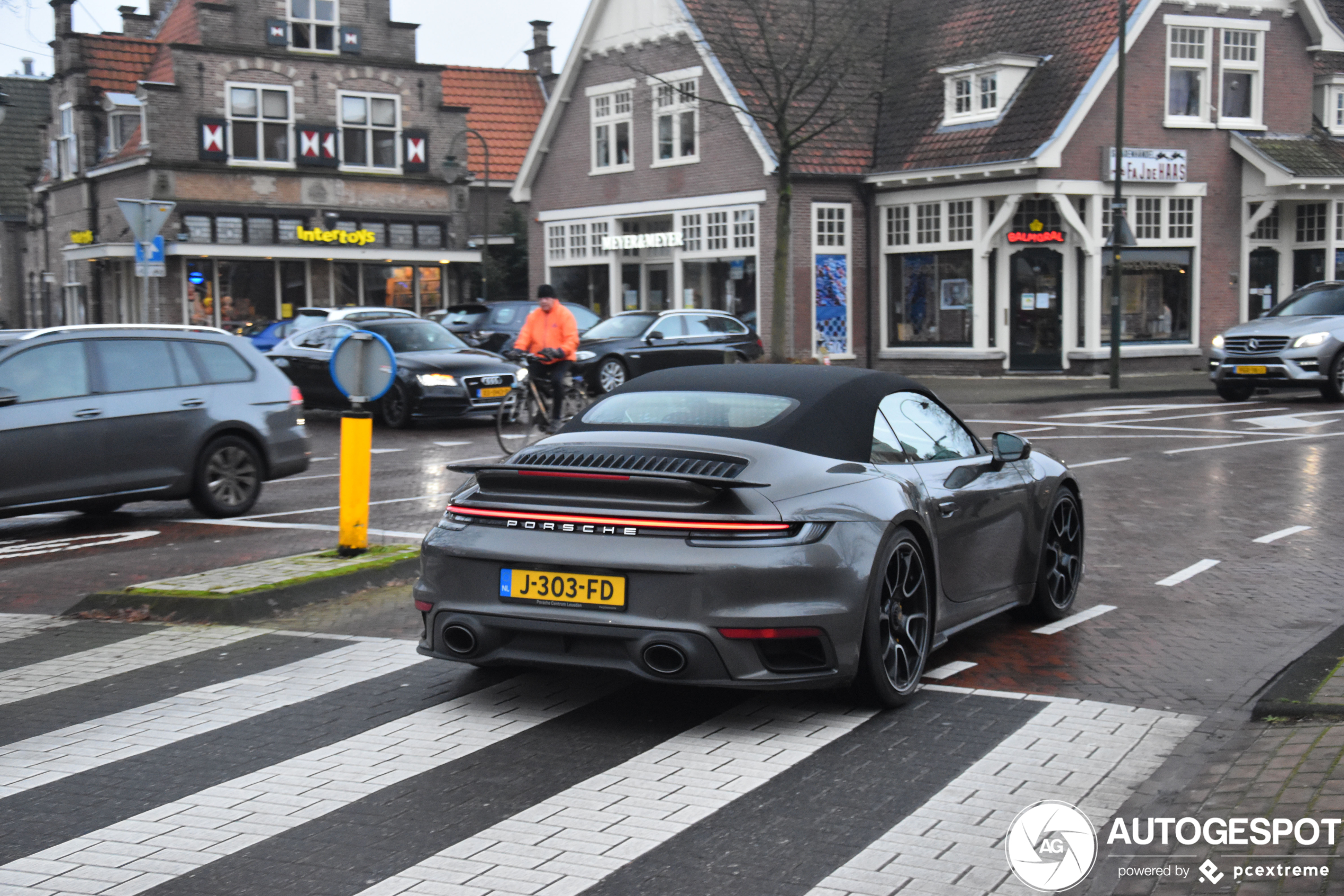 Porsche 992 Turbo S Cabriolet