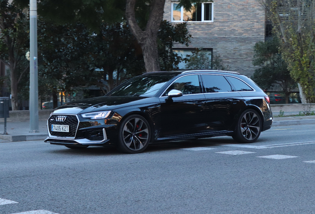 Audi RS4 Avant B9