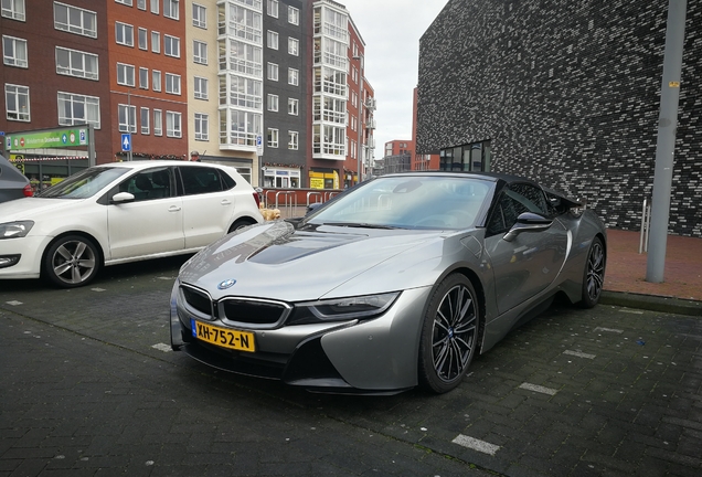 BMW i8 Roadster