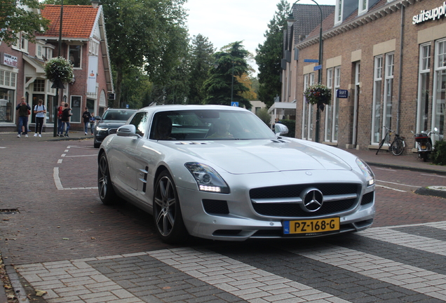 Mercedes-Benz SLS AMG