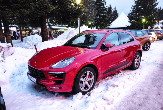 Porsche 95B Macan GTS