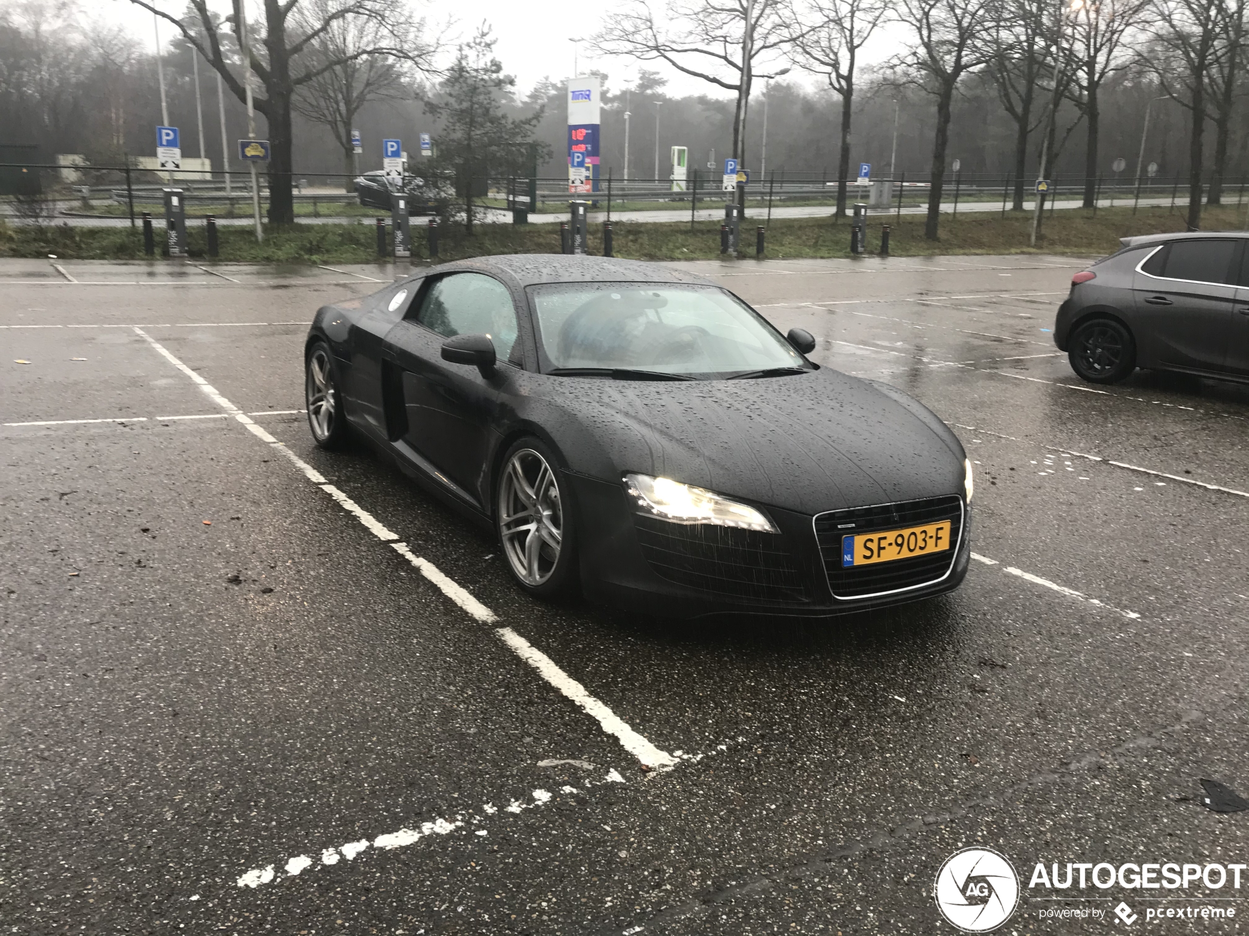 Audi R8