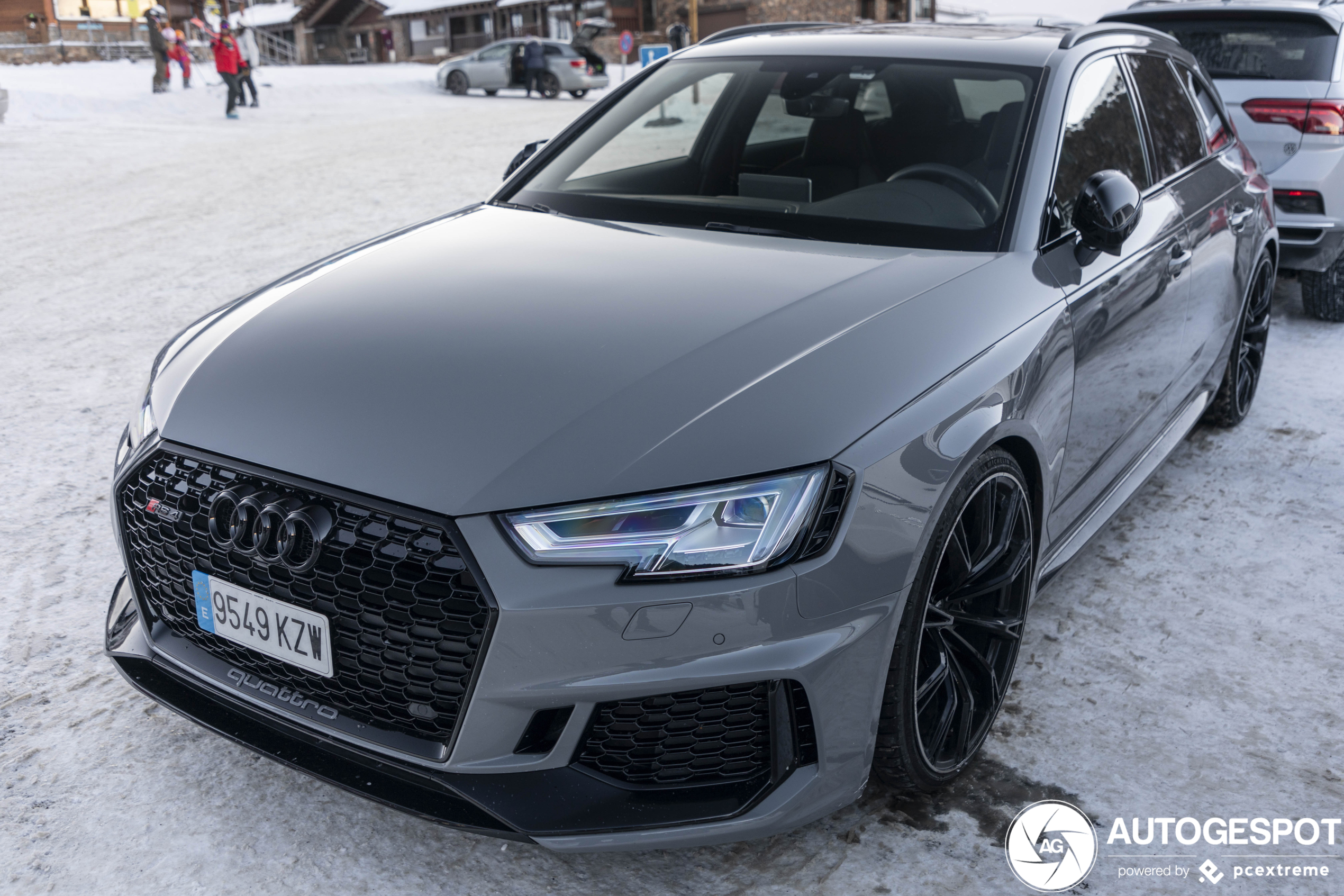 Audi RS4 Avant B9