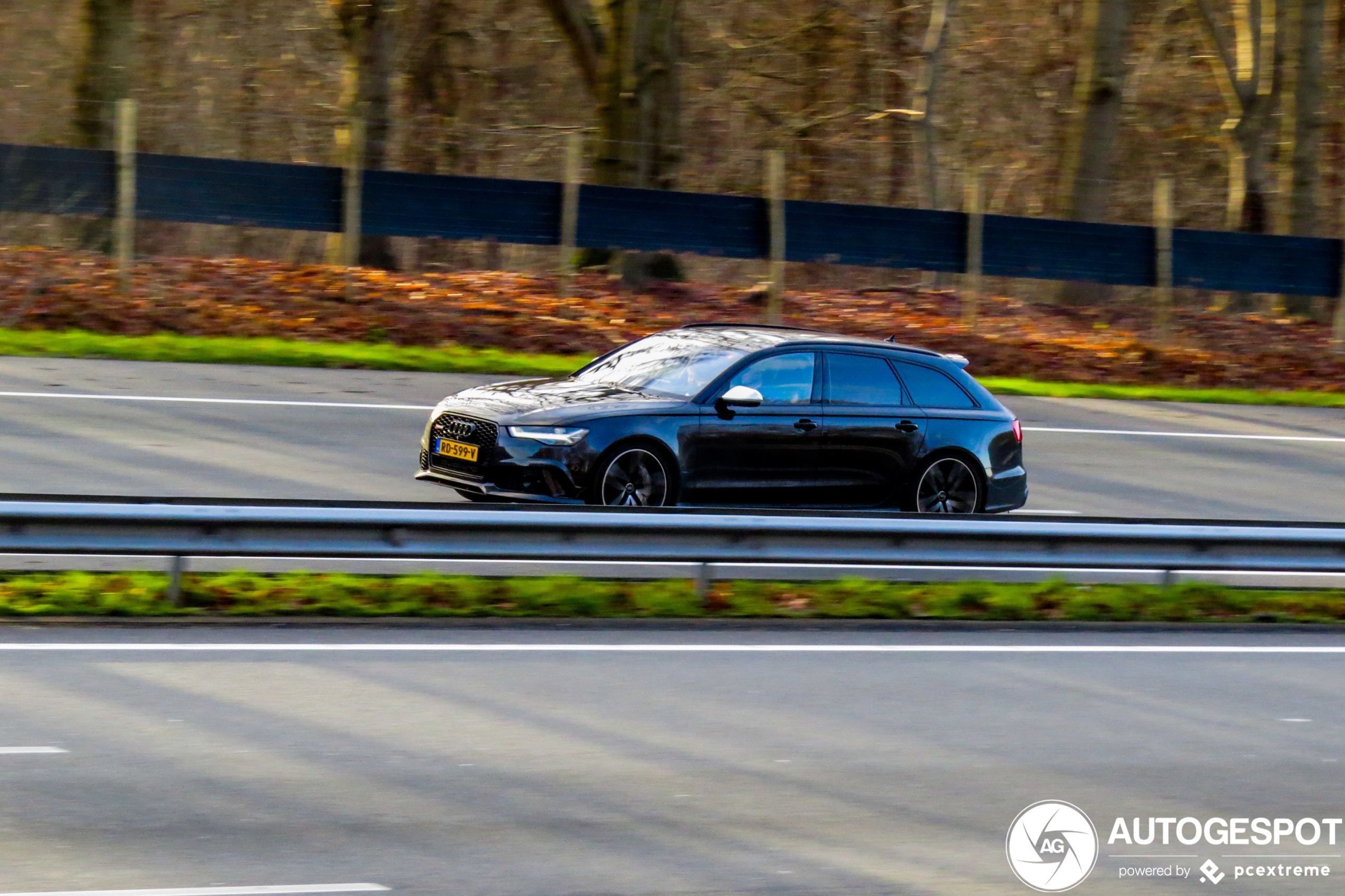 Audi RS6 Avant C7 2015